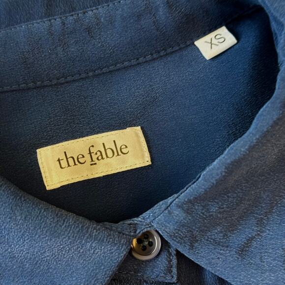 THE FABLE 100% Silk Button Up Shirt Women's Size 8 XS Blue Orchid Top Blouse - Picture 12 of 16